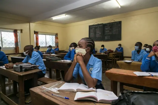 Au Cameroun, les écoles clandestines prospèrent sur les failles du système éducatif