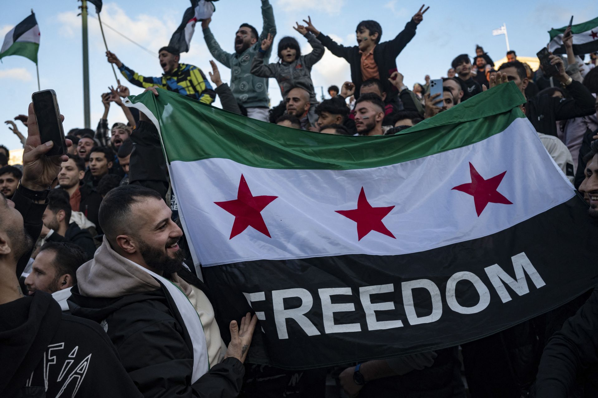 La chute d’Assad : Samir Geagea annonce la « fin de partie » pour le Hezbollah